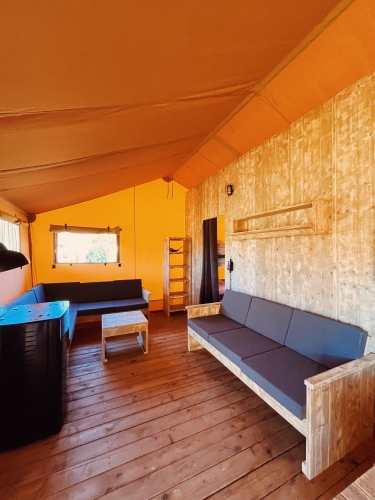 LODGE