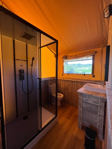 LODGE
