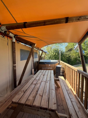 LODGE