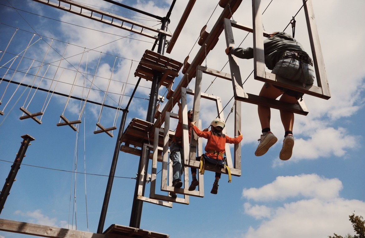 High ropes + ziplines